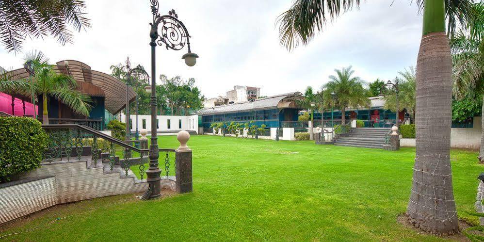 Tivoli Garden Resort 4*